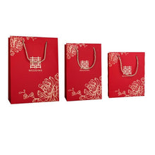 Load image into Gallery viewer, 100pcs/lot Chinese style Red Double Happiness Paper gift bags for Wedding Packaging Bag with Handle Party Favors